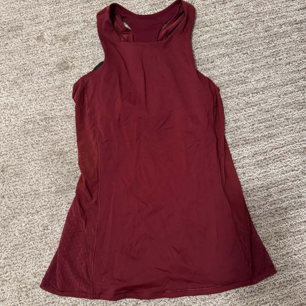Lululemon Body Con Tank Top Deep Rouge Dotted Mesh Size 4
